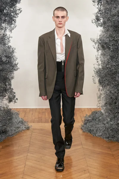 Look 22